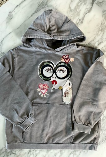 La reine des soirées avec...