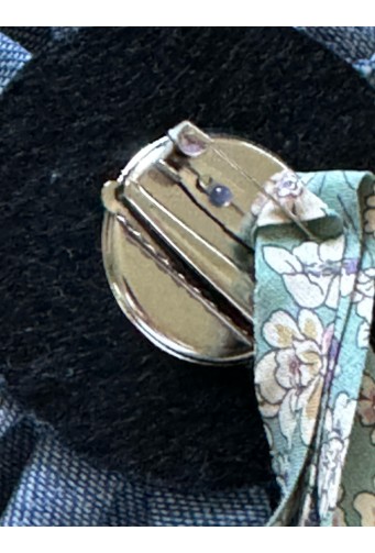 Broche en fleur Grand Modèle numéro un