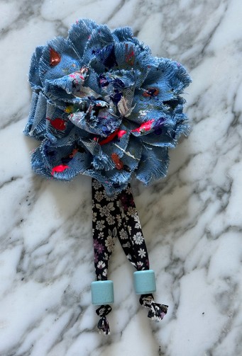 Broche en fleur Grand Modèle numéro trois