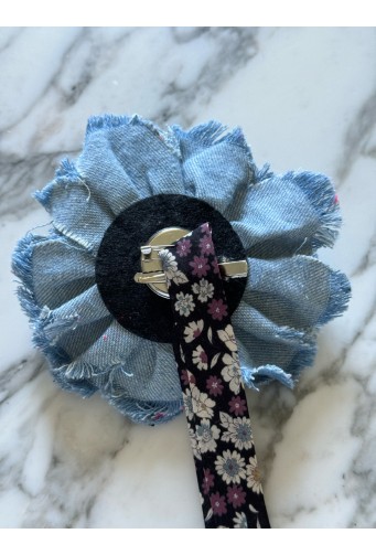 Broche en fleur Grand Modèle numéro neuf